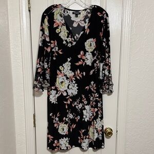 Roz & Ali Black and Cream Floral Print Top